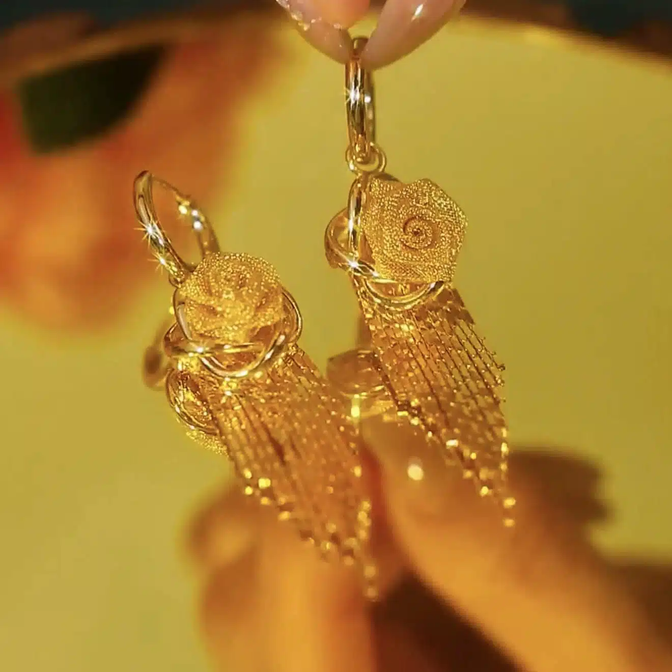 Eternal Rose Glow ear rings - Image 2