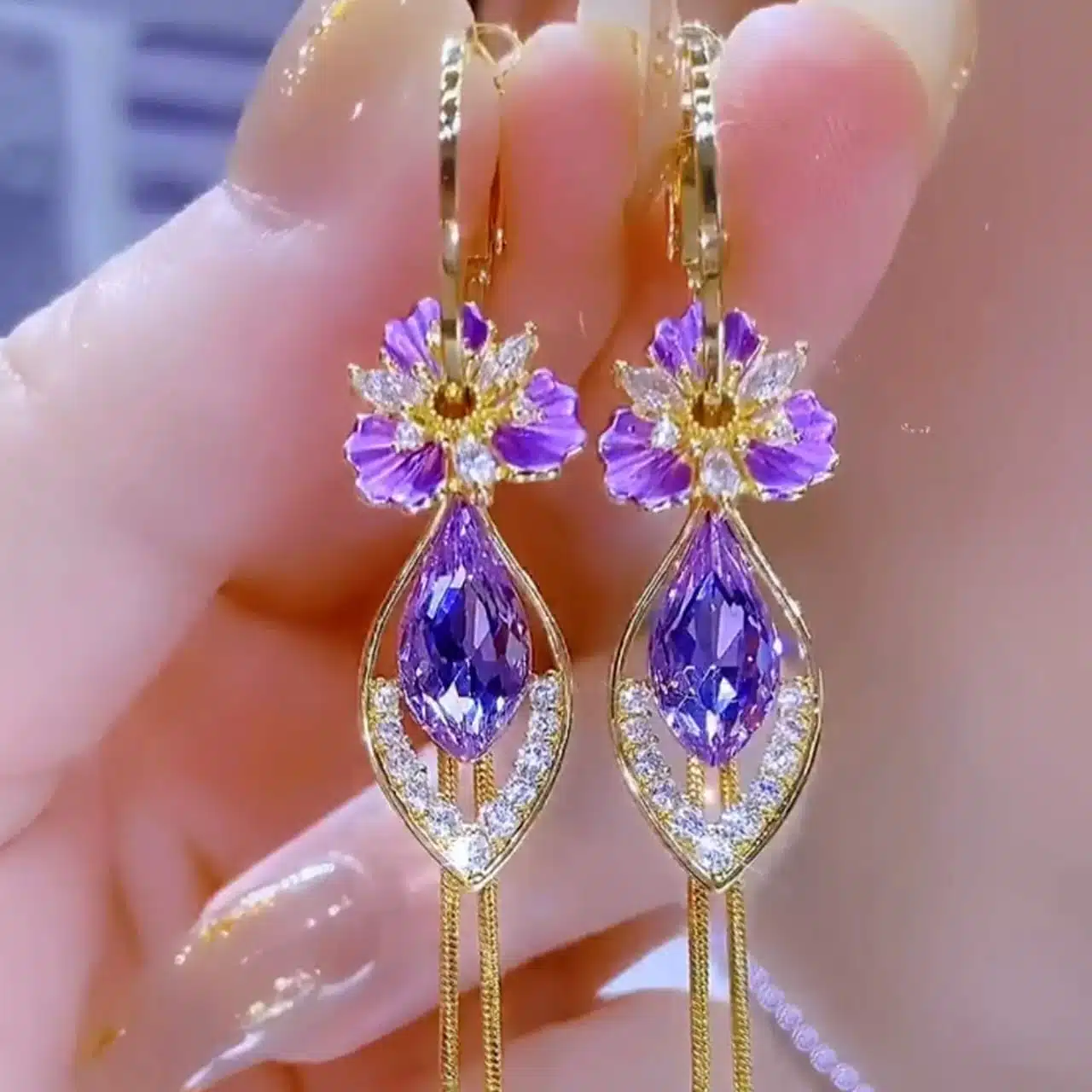 Petal Charm 3-in-1 ear ring - Image 4